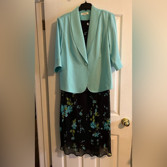 Lined dress with floral overlay and turquoise jacket - Picture 4 of 4